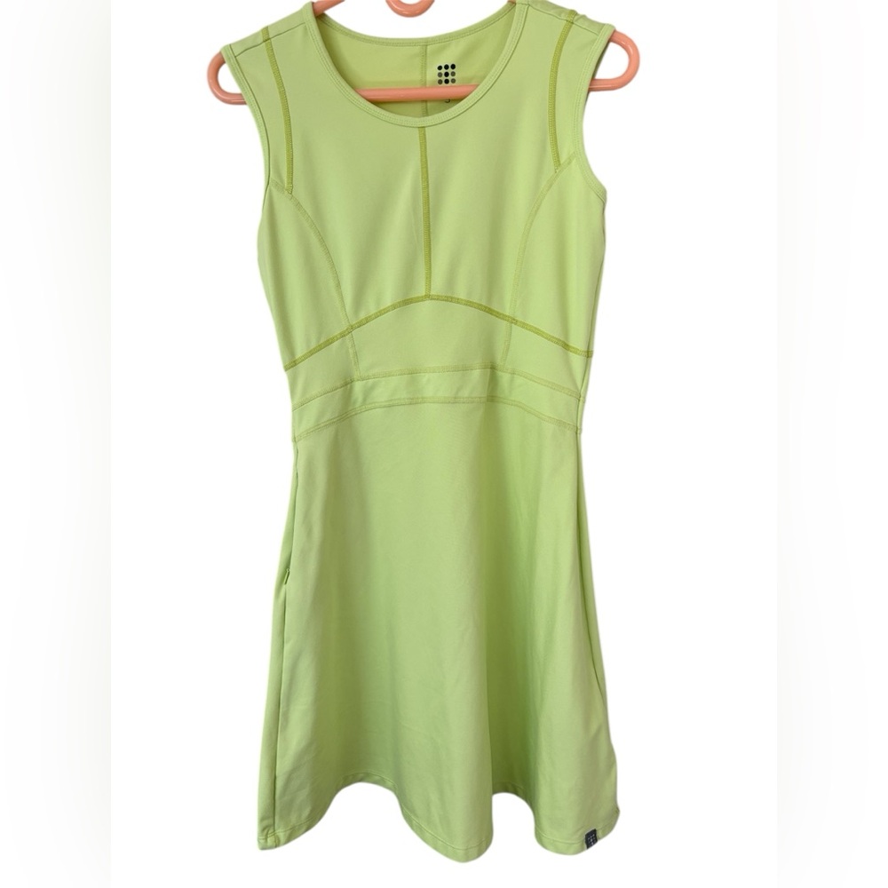 Women’s Title Nine Athletic Tennis Dress Size Medium Green Sleeveless Comfy